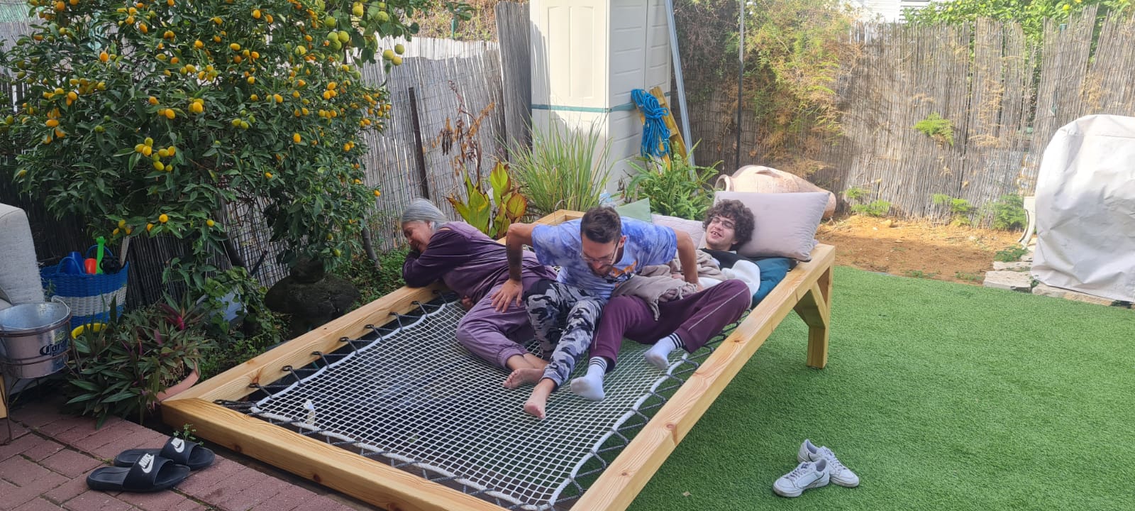 מיטת רביצה משפחתית | חולון
